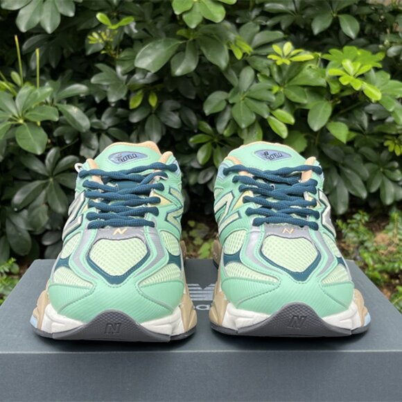 New Balance Shoes - New Balance Women Sweetgrass Deep Ocean running shoes